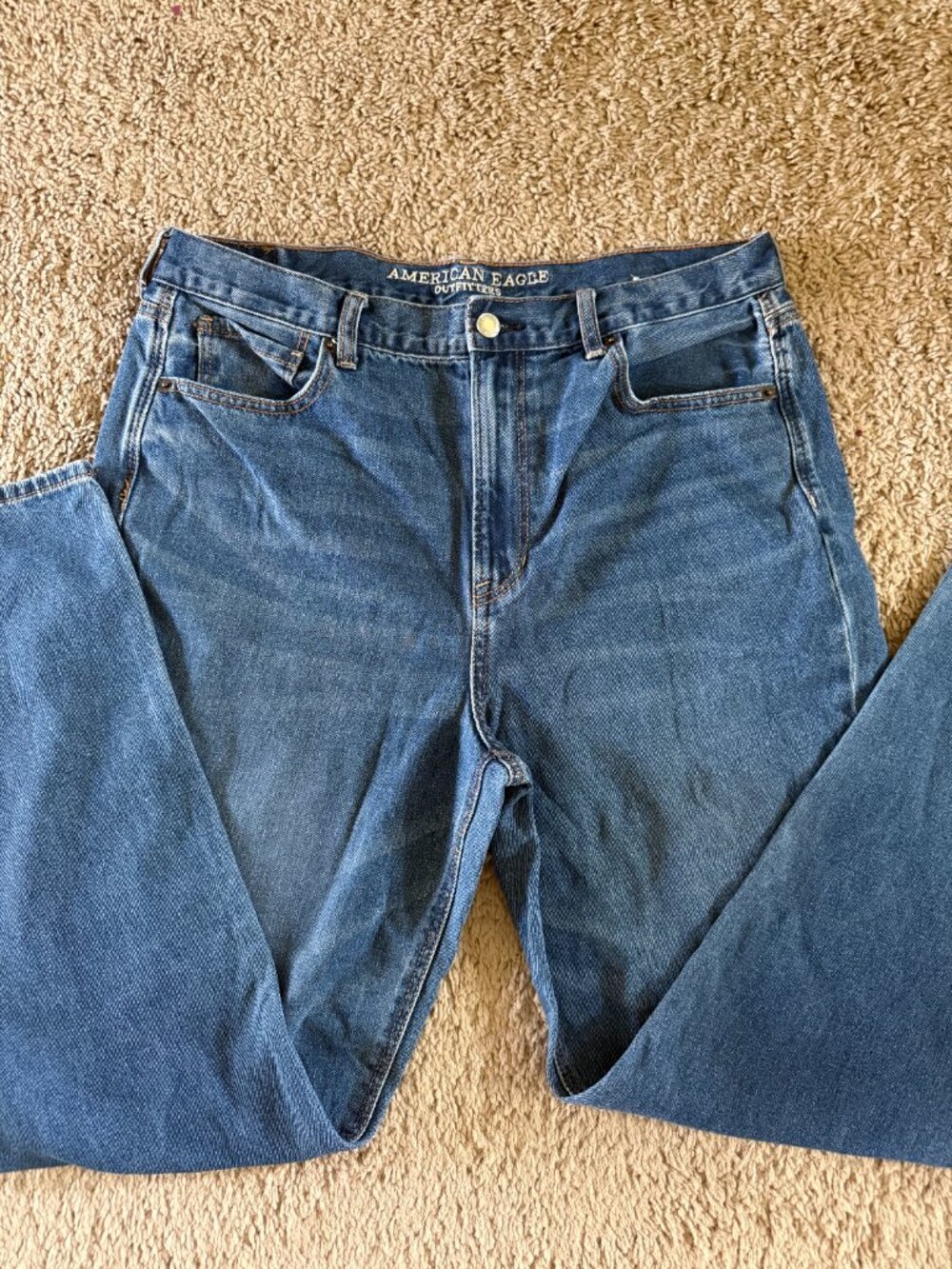 American Eagle High Rise Medium Wash Mom Jean - Size 14 Long - Picture 2 of 11
